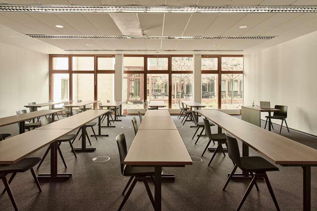 Bold Campus Königstein im Taunus Facilidades foto